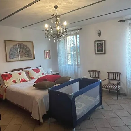 Bed & Breakfast La Casa Tra I Vigneti Montecalvo Versiggia